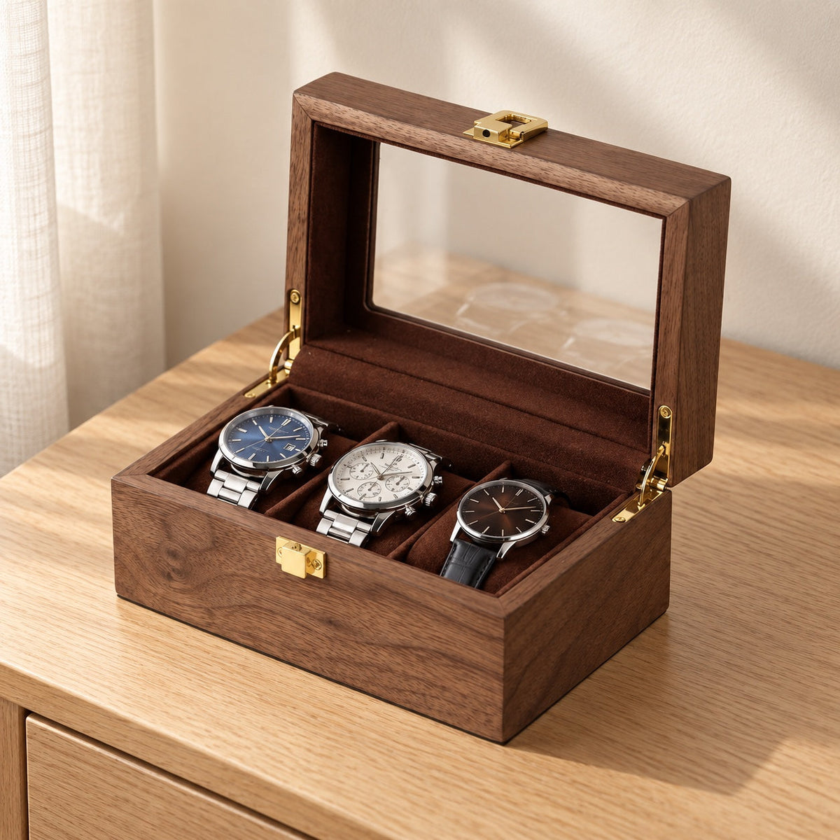 Boîte 3 montres en bois précieux, garnie de montres