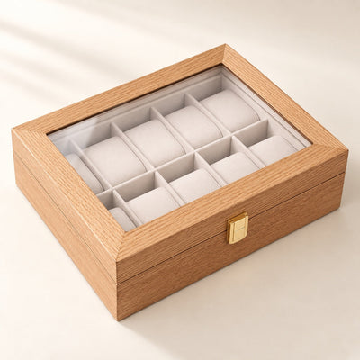 Coffret 10 montres en bois de noyer, sur fond neutre