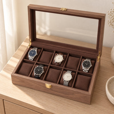 Coffret 10 montres en bois de noyer, garni de montres